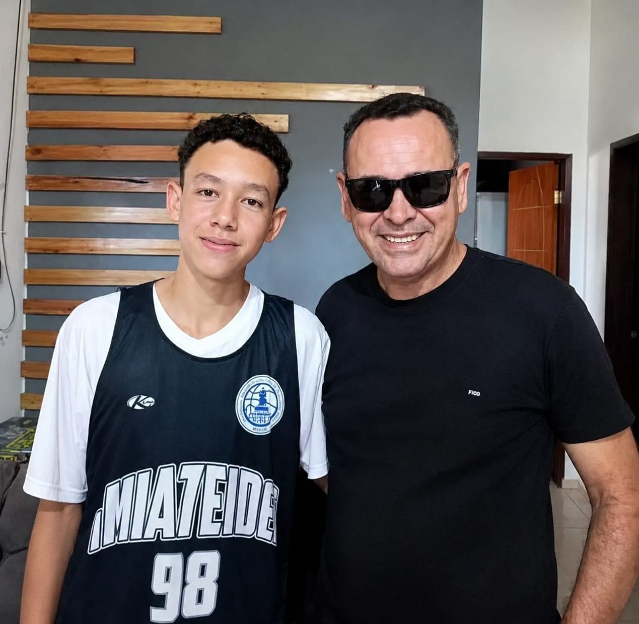 Adolescente vítima de acidente com equipe de basquete havia comemorado aniversário cinco dias antes
