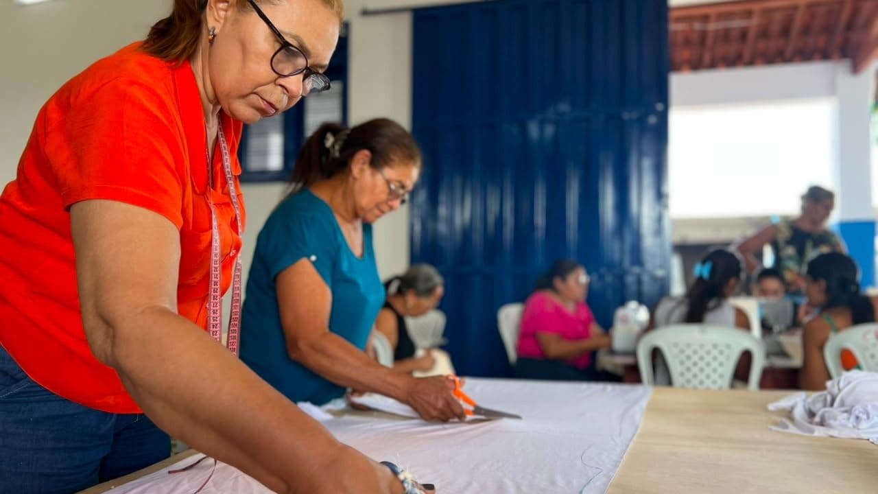 Potengi fortalece a economia local com curso de corte e costura