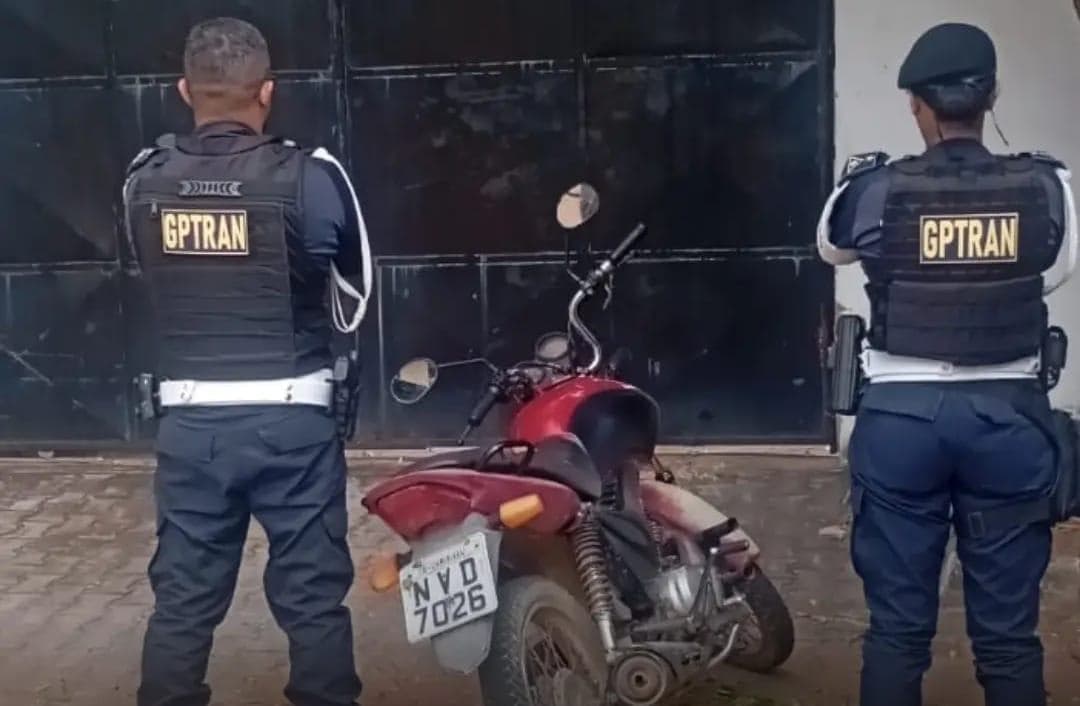Motocicleta com registro de roubo é recuperada pela GCM de Juazeiro do Norte após denúncia de morador