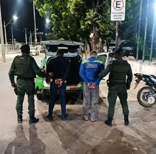 Dupla é presa com pistola 9mm e munições após perseguição em Barbalha